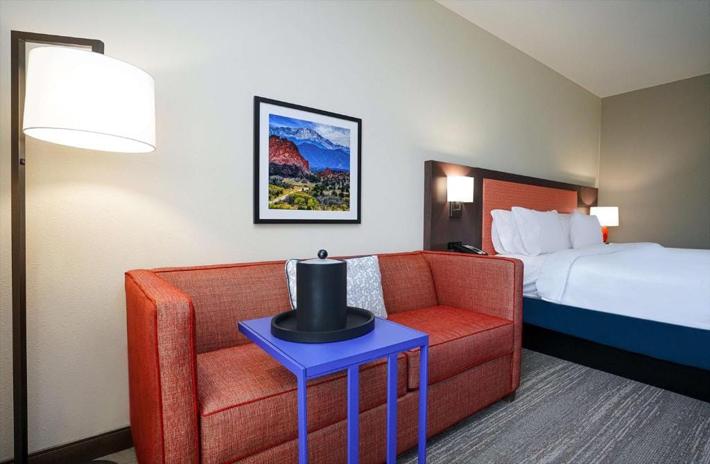 Hampton Inn Colorado Springs I-25 Central — 2
