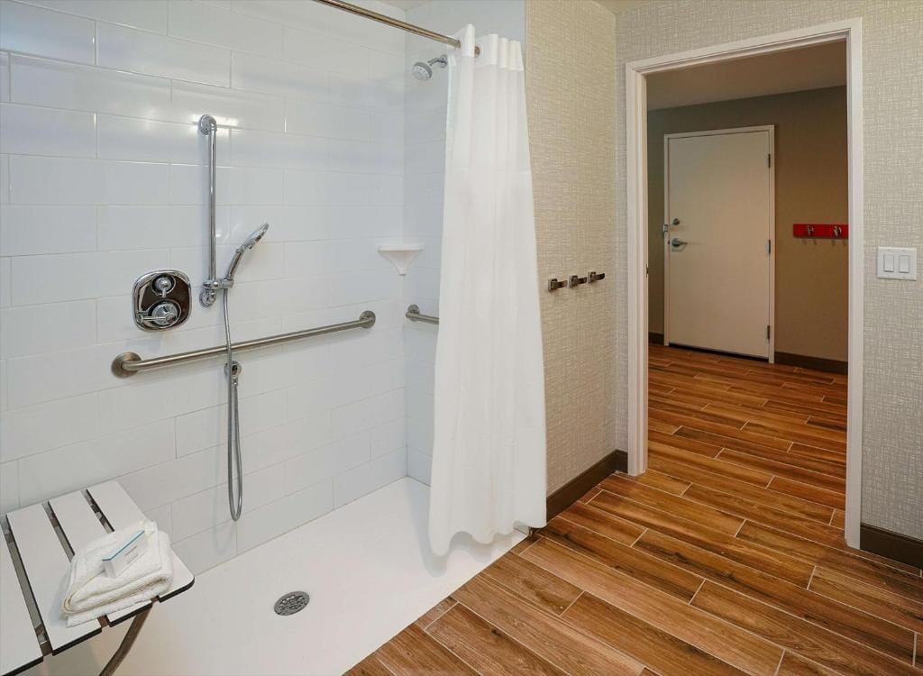 Hampton Inn Colorado Springs I-25 Central — 3