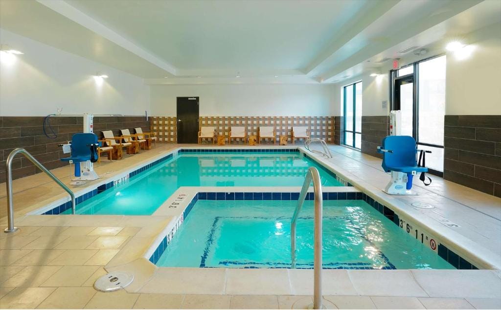 Hampton Inn Colorado Springs I-25 Central — 4