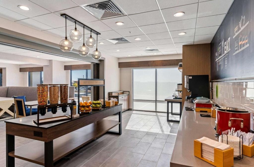 Hampton Inn Colorado Springs Northeast — 5