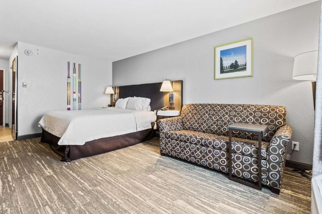 Hampton Inn & Suites Colorado Springs-Air Force Academy/I-25 North — 2