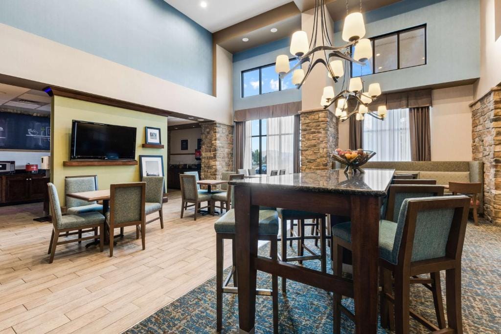 Hampton Inn & Suites Colorado Springs-Air Force Academy/I-25 North — 5