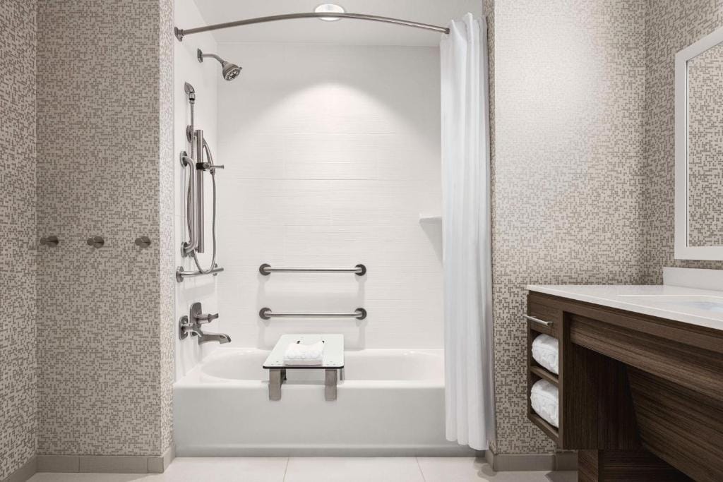 Home2 Suites By Hilton Colorado Springs I-25 Central — 3