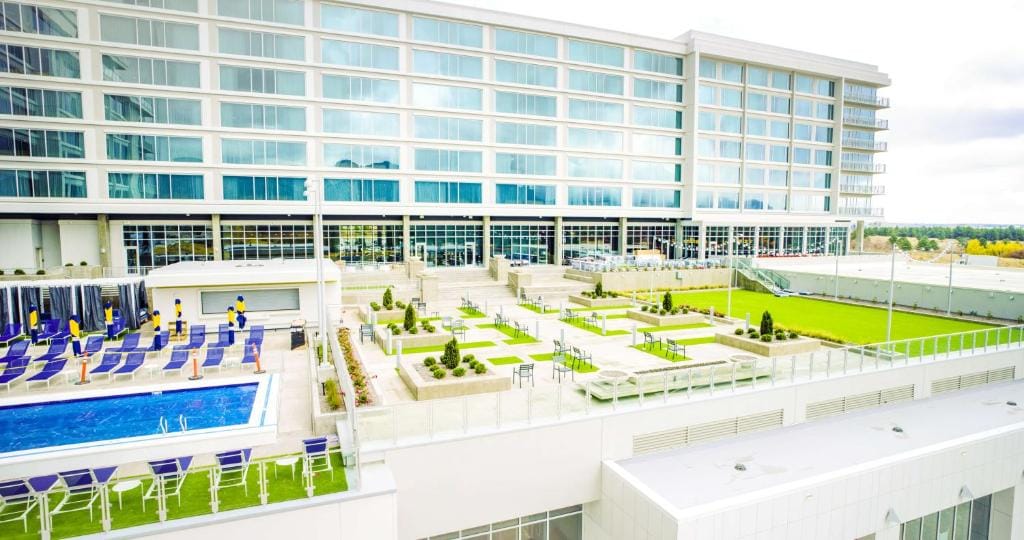 Hotel Polaris — 4