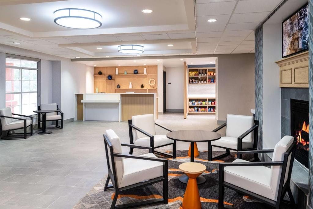 Hyatt House Colorado Springs Airport — 4