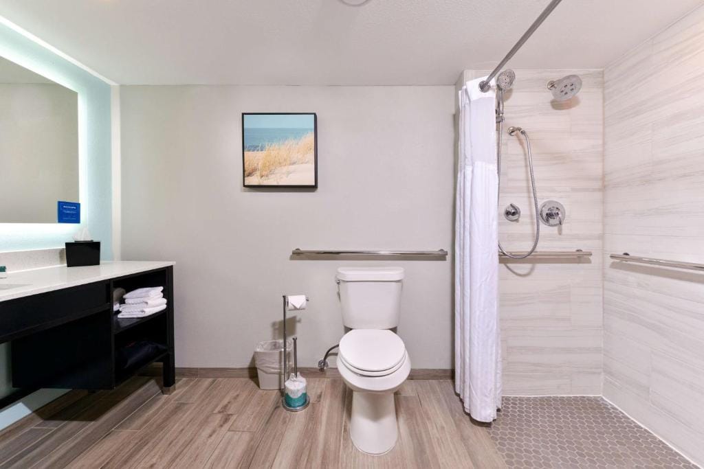 DoubleTree by Hilton Corpus Christi Beachfront — 3