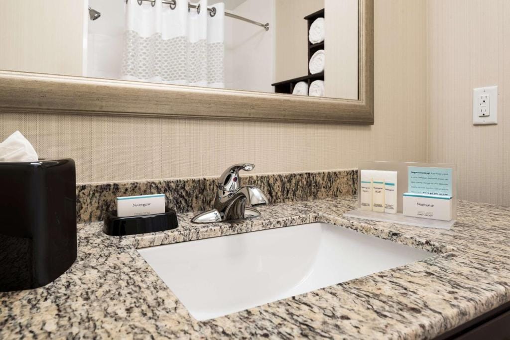 Hampton Inn & Suites Corpus Christi, TX — 3
