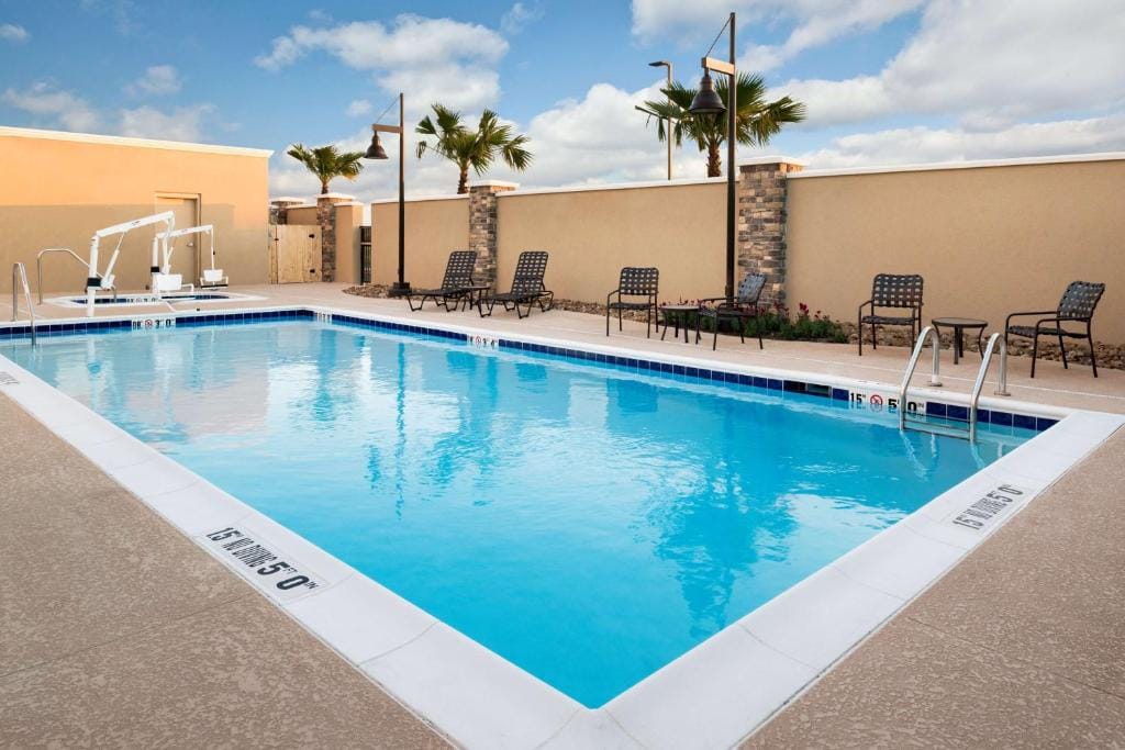Hampton Inn & Suites Corpus Christi, TX — 4