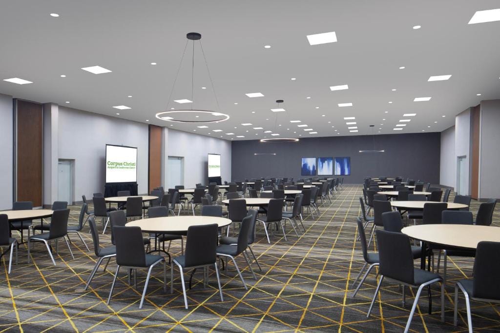 Holiday Inn Corpus Christi Arpt & Conf Ctr by IHG — 4