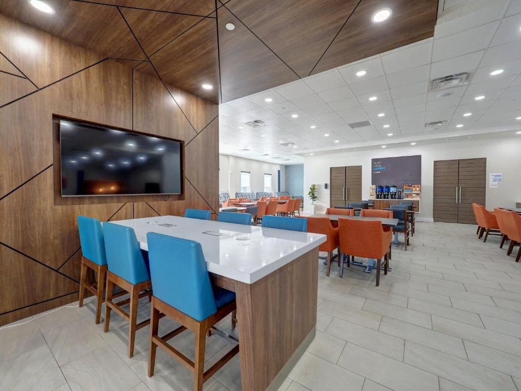 Holiday Inn Express Corpus Christi - Beachfront by IHG — 2