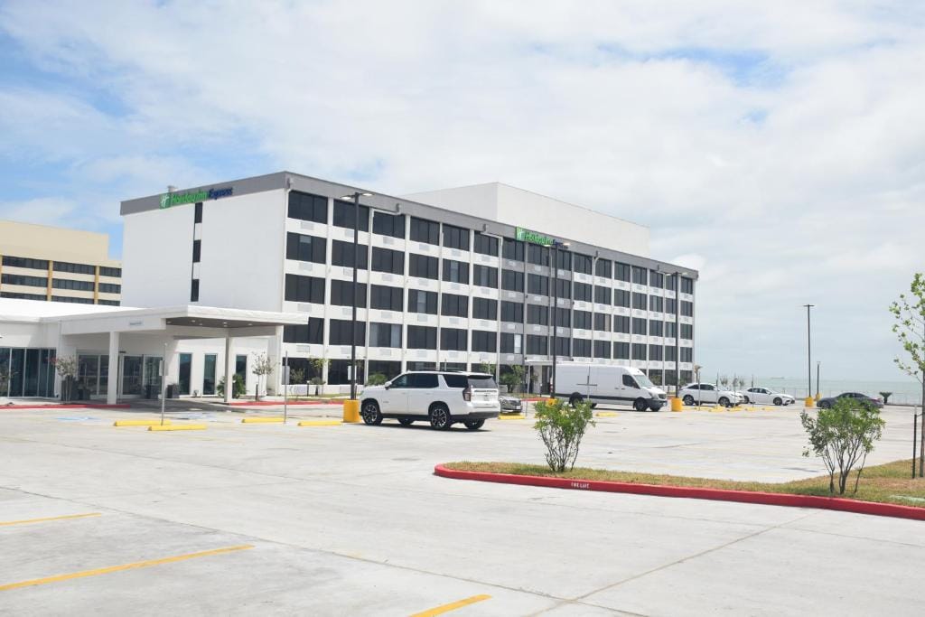 Holiday Inn Express Corpus Christi - Beachfront by IHG — 4