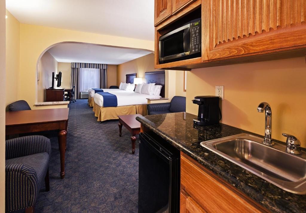 Holiday Inn Express & Suites, Corpus Christi NW, Calallen by IHG — 3