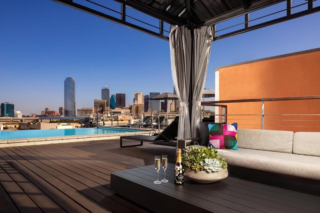 Canvas Hotel Dallas — 4