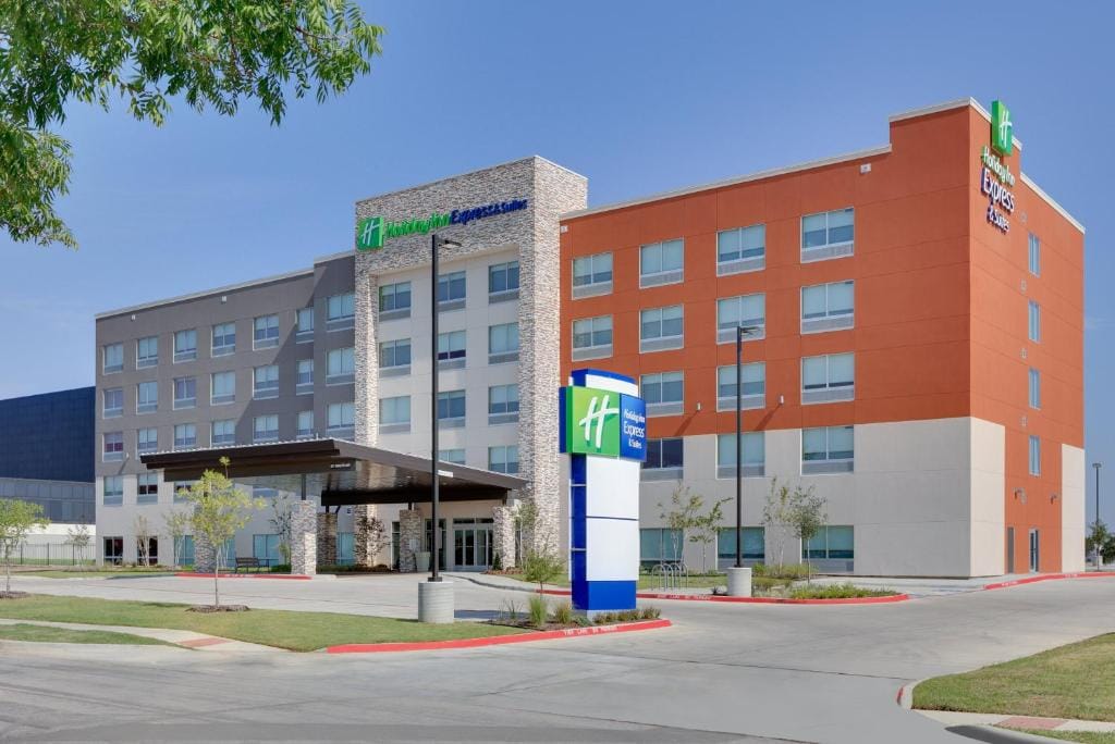 Holiday Inn Express & Suites - Dallas NW HWY - Love Field by IHG — 1