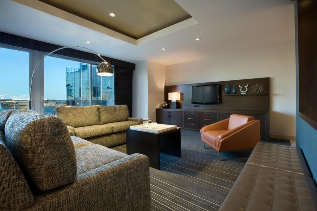 Hyatt Regency Dallas — 4