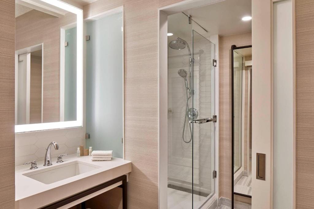 Renaissance Dallas Hotel — 3