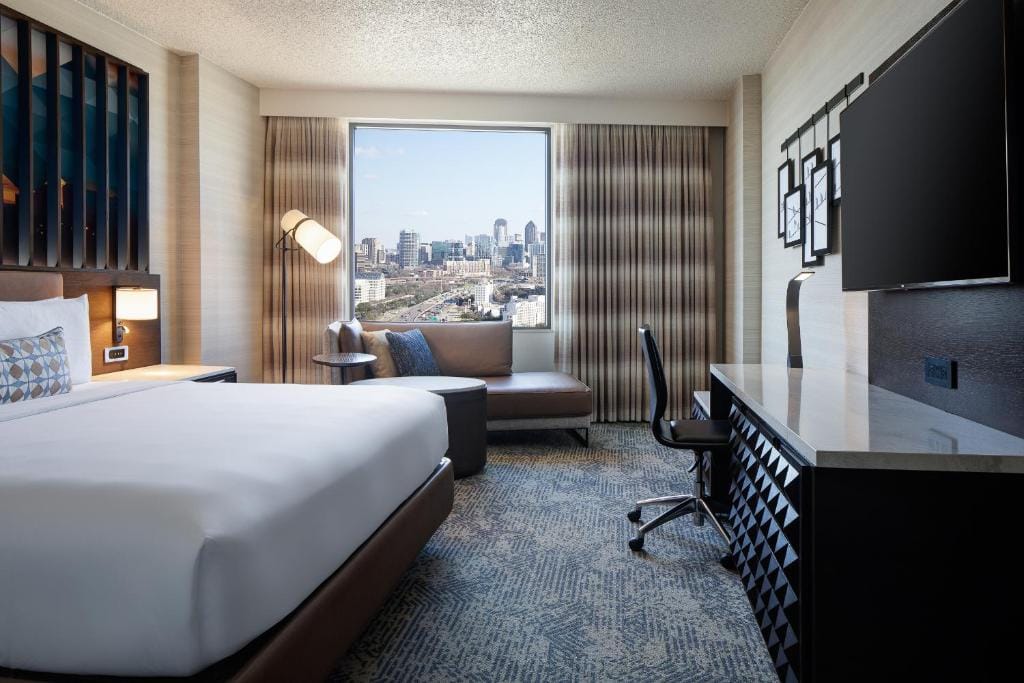 Renaissance Dallas Hotel — 4