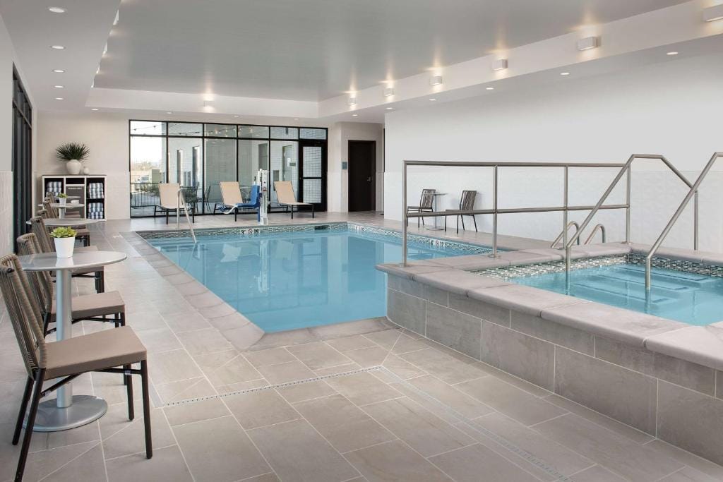 Home2 Suites by Hilton Denver Central Park — 4