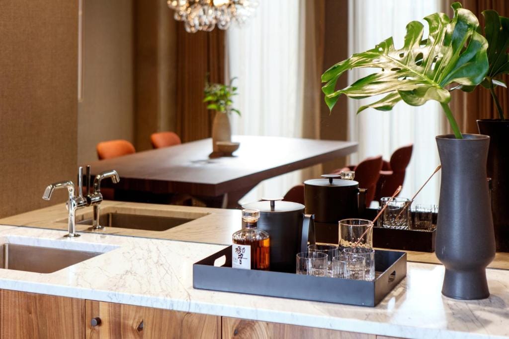 Limelight Hotel Denver — 2
