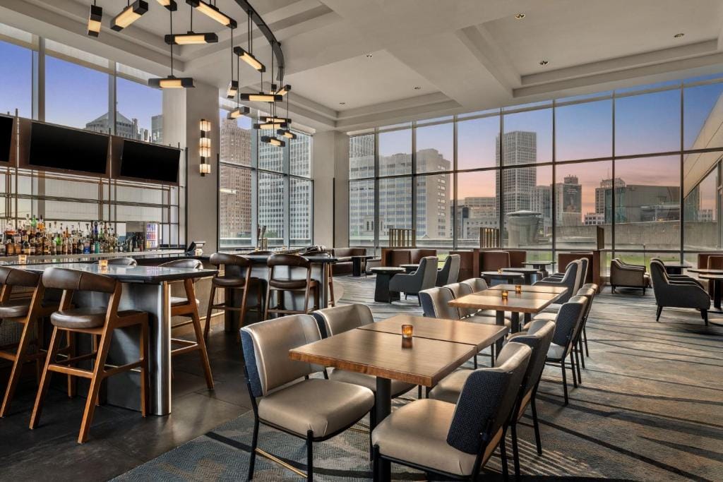 Detroit Marriott at the Renaissance Center — 4