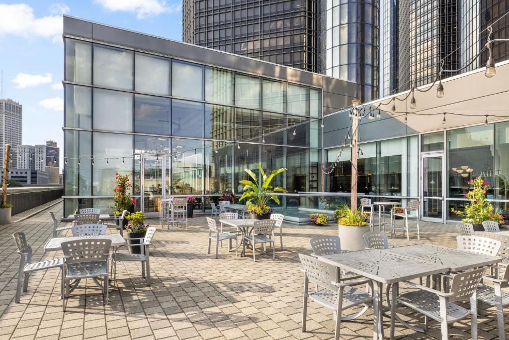 Detroit Marriott at the Renaissance Center — 5