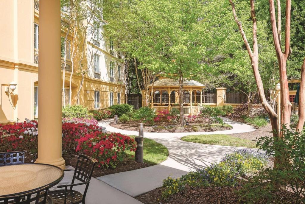 La Quinta Inn & Suites by Wyndham University Area Chapel Hill — 5