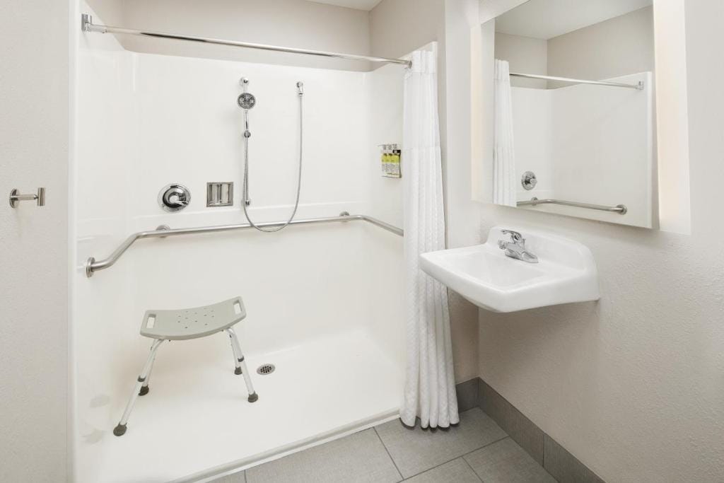 Staybridge Suites Of Durham - Chapel Hill - RTP by IHG — 3