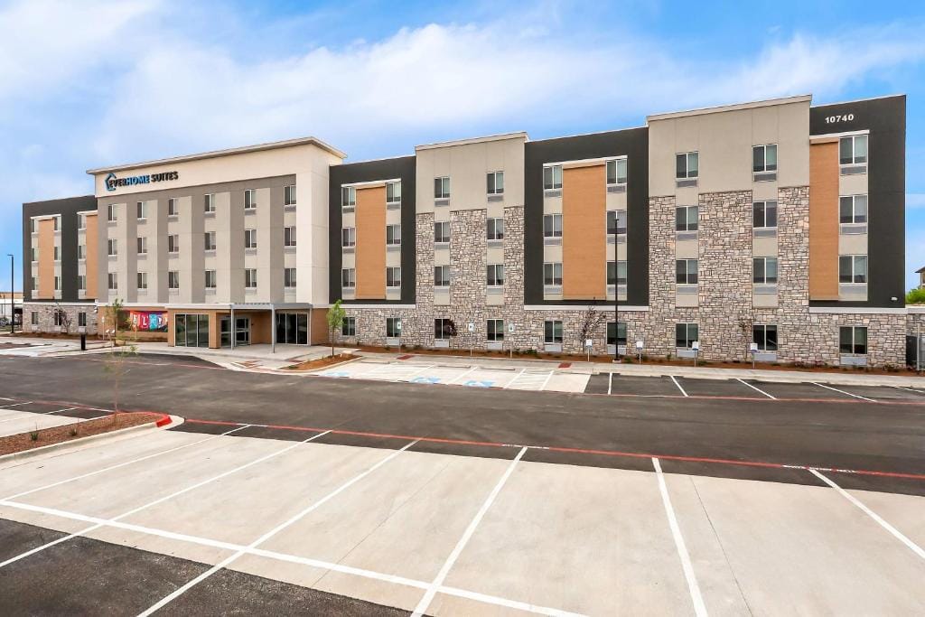 Everhome Suites El Paso Airport near Fort Bliss by Choice Hotels — 1