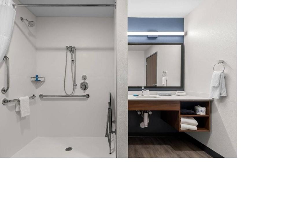 Everhome Suites El Paso Airport near Fort Bliss by Choice Hotels — 3