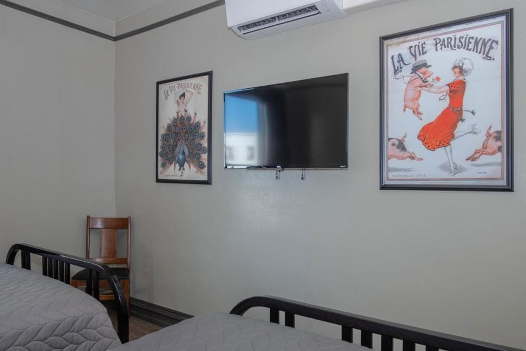 Gardner Hotel & Hostel — 4