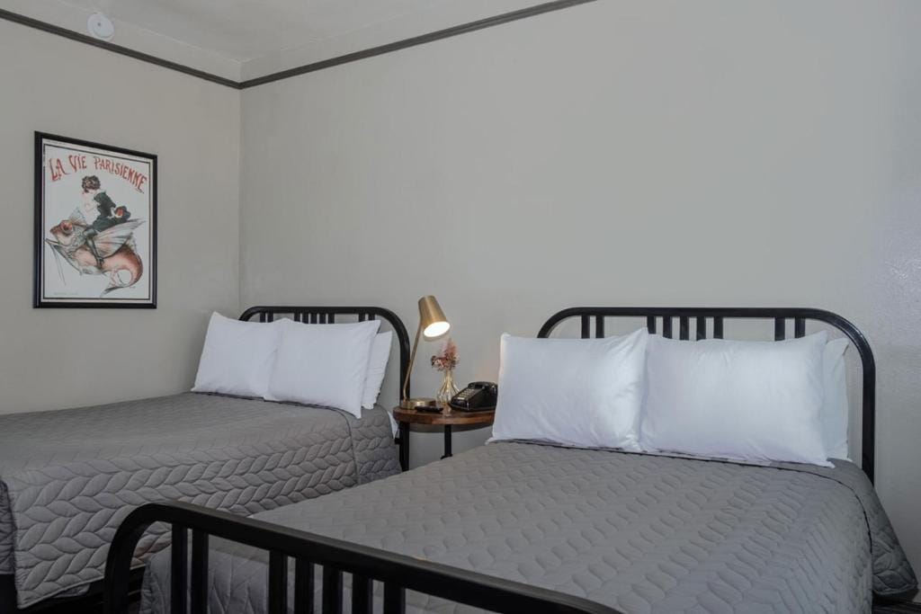 Gardner Hotel & Hostel — 5