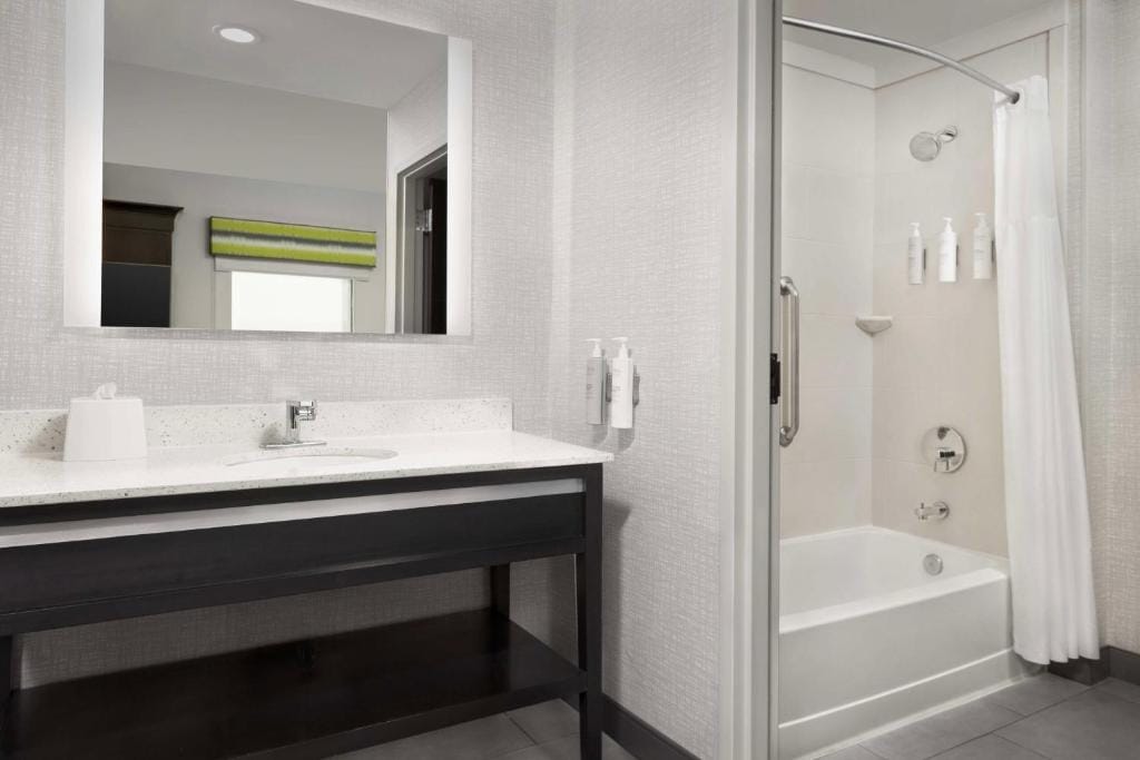 Hampton Inn & Suites El Paso/East — 3