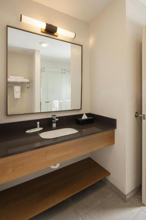 Fairfield Inn and Suites by Marriott Fort Wayne — 3