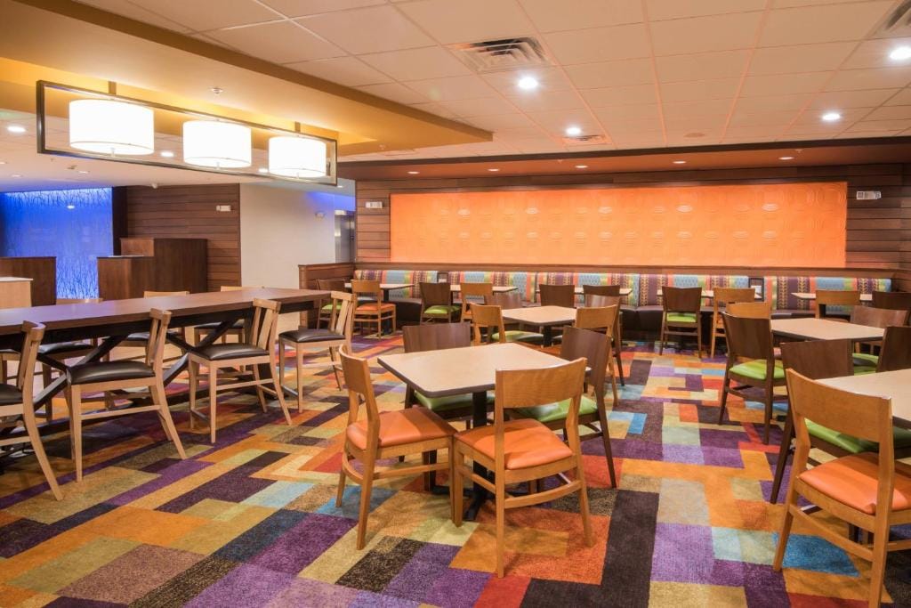 Fairfield Inn & Suites by Marriott Fort Wayne Southwest — 5