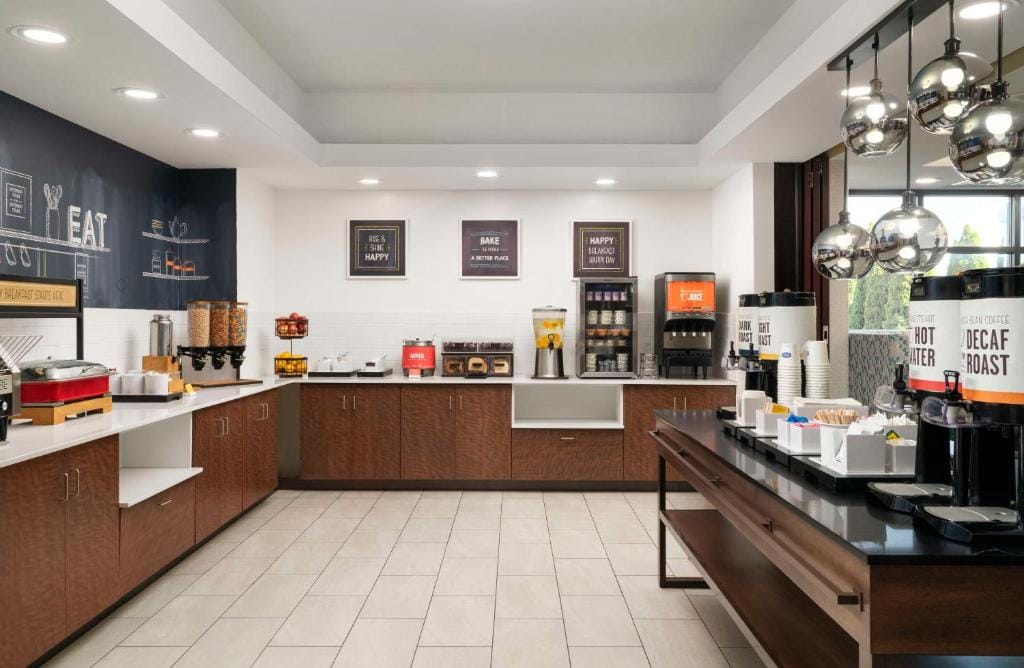 Hampton Inn Ft Wayne — 4