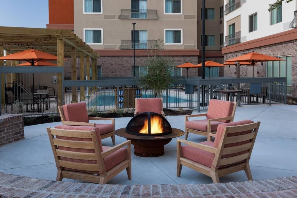 Courtyard by Marriott Fort Worth Historic Stockyards — 1