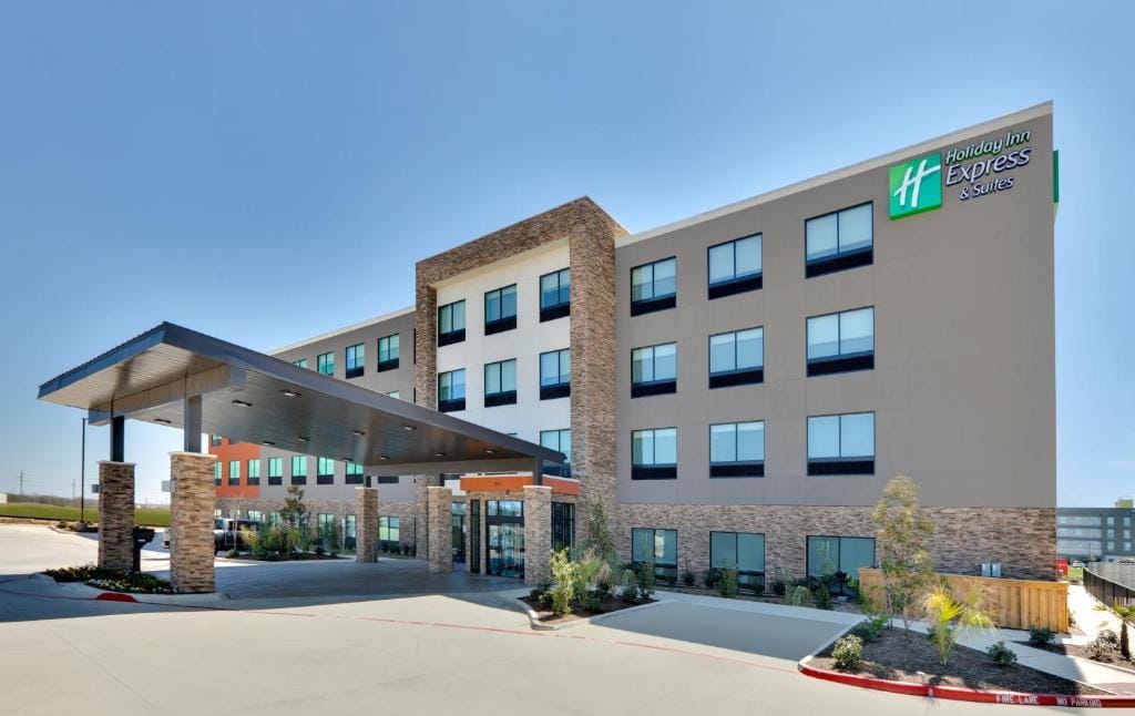 Holiday Inn Express & Suites Fort Worth North - Northlake by IHG — 1