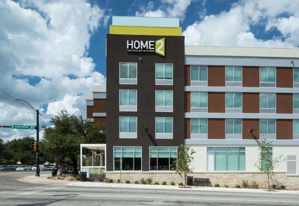 Home2 Suites by Hilton Fort Worth Cultural District — 2