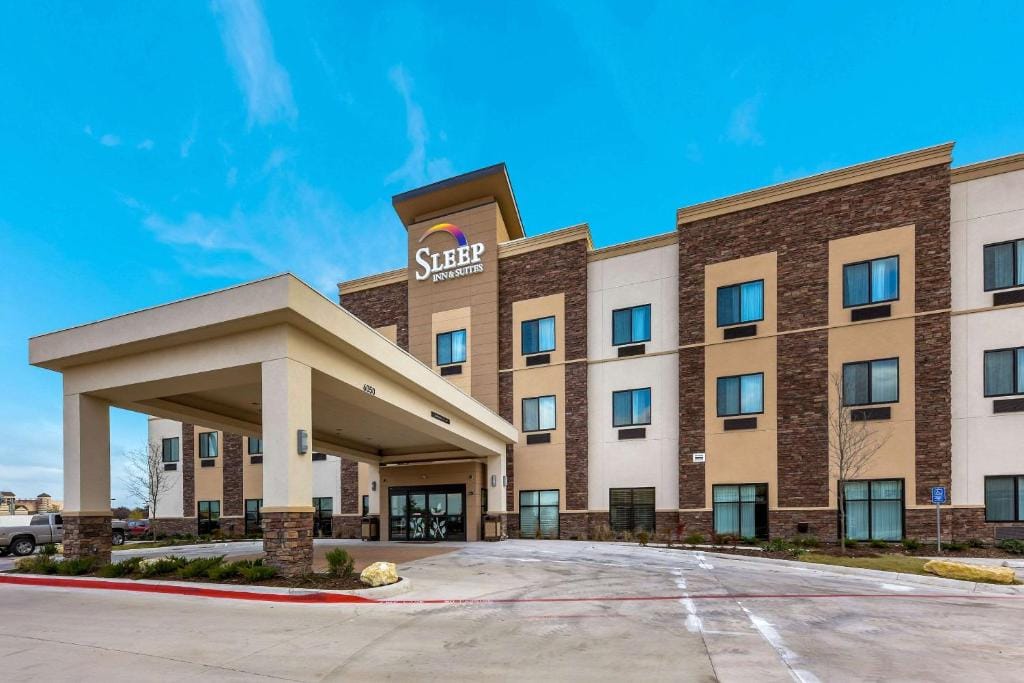 Sleep Inn & Suites Fort Worth - Fossil Creek — 1