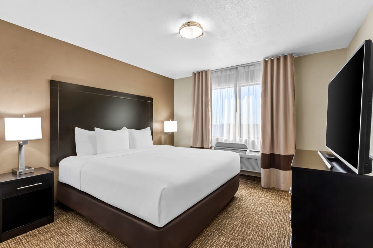 Comfort Inn & Suites Surprise Near Sun City West — 2