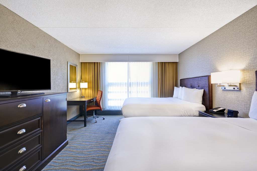 DoubleTree by Hilton Phoenix North — 3
