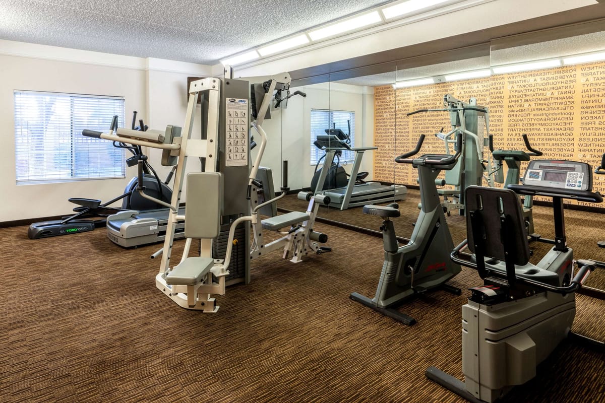 La Quinta Inn & Suites by Wyndham Phoenix West Peoria — 5