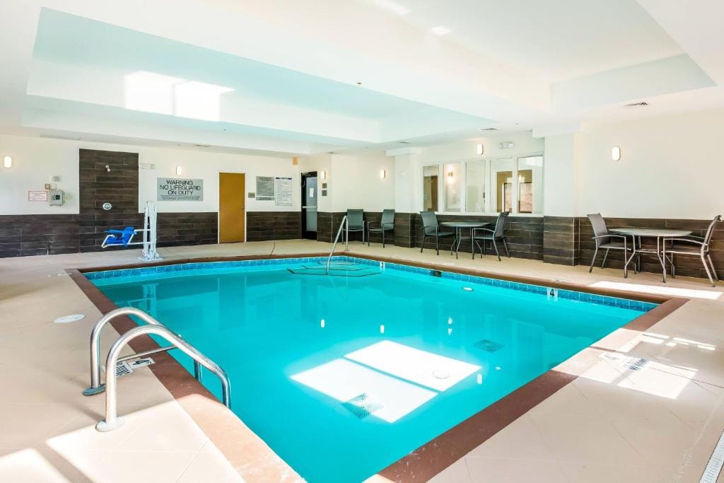 Fairfield by Marriott Inn & Suites Greensboro Coliseum Area — 4