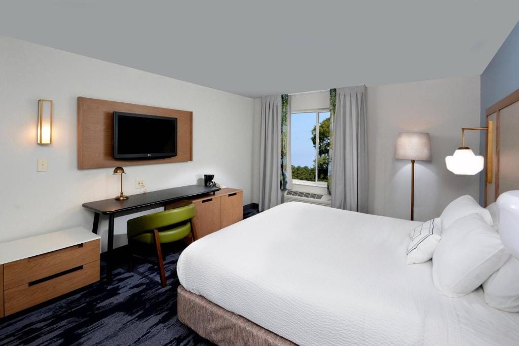 Fairfield Inn by Marriott Greensboro Airport — 2