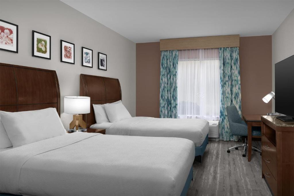 Hilton Garden Inn Greensboro Airport - Newly Renovated! — 2