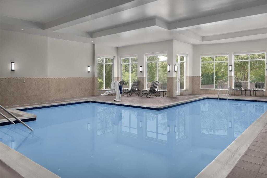 Hilton Garden Inn Greensboro Airport - Newly Renovated! — 4