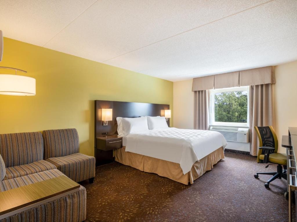 Holiday Inn Greensboro Coliseum by IHG — 2