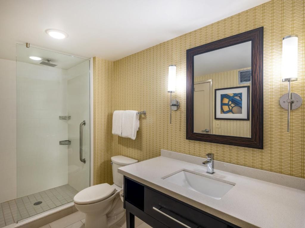 Holiday Inn Greensboro Coliseum by IHG — 3