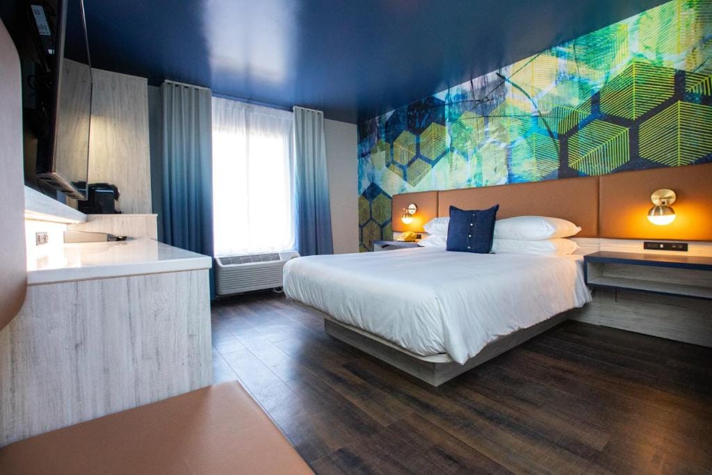 Hotel Denim — 2