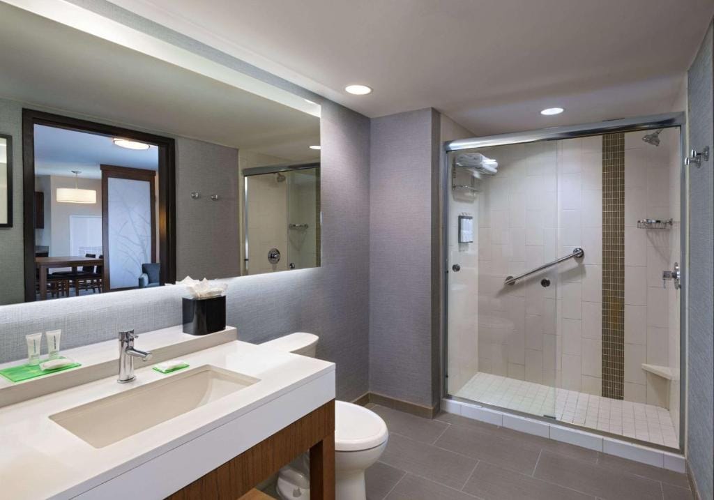 Hyatt Place Greensboro Downtown — 3